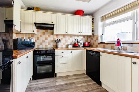 undefined, Magnolia Close, Red Lodge