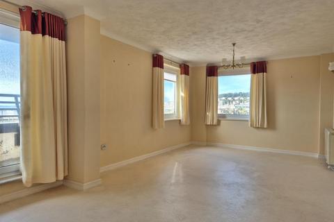 2 bedroom flat for sale, Carlton Mansions South, Beach Road, Weston-Super-Mare BS23