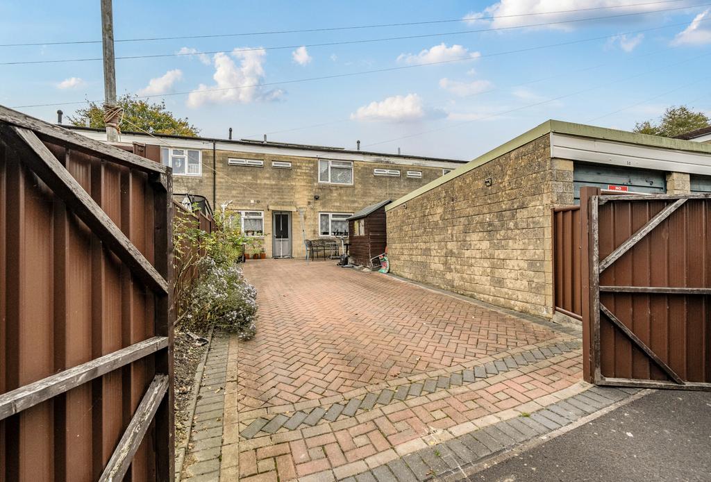 Garden/Parking