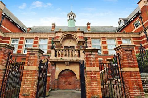 Old College Court, Upper Holly Hill Road, Upper Belvedere