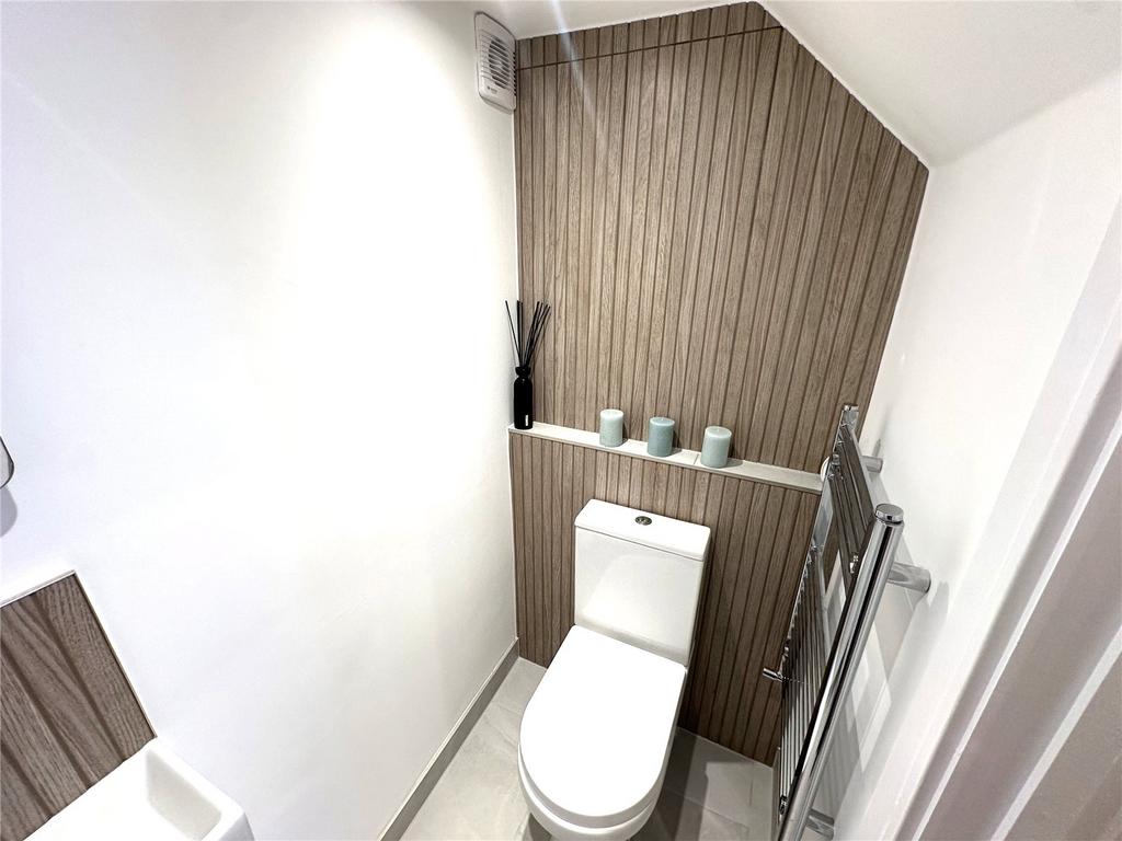Ground Flr Wc