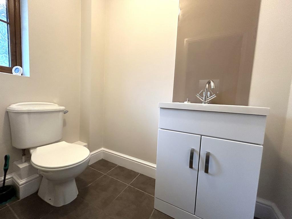 Ground Wc