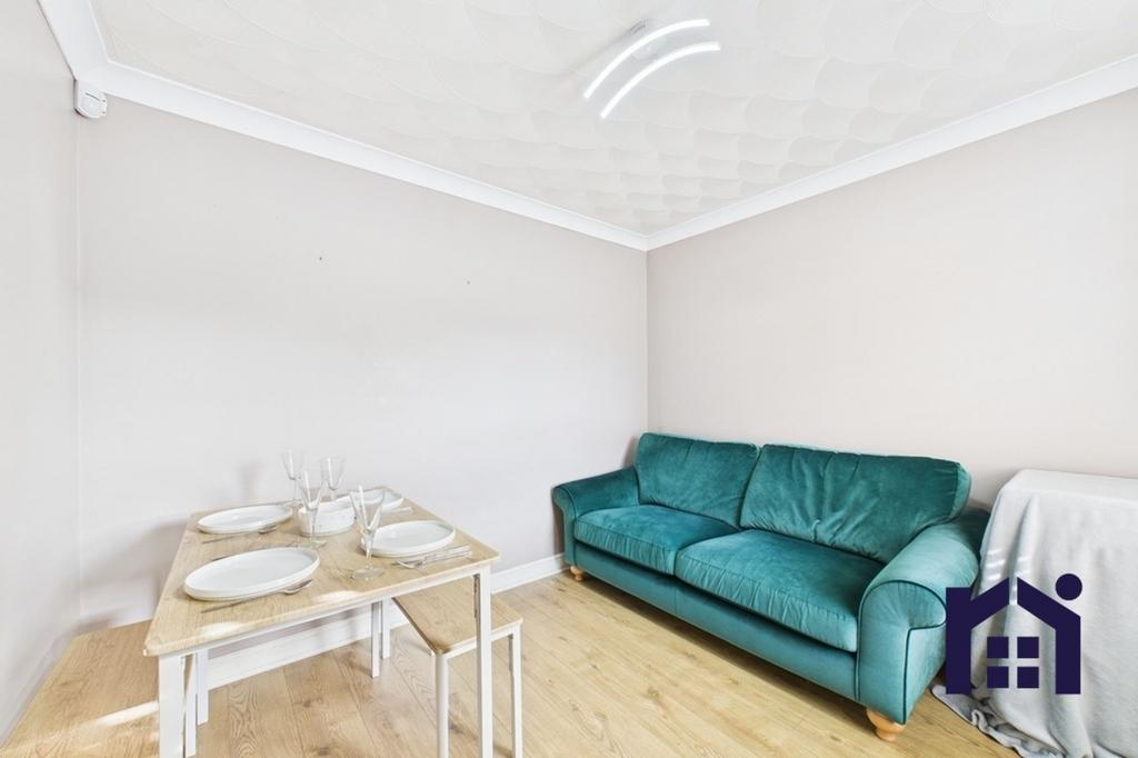 Dining room/snug