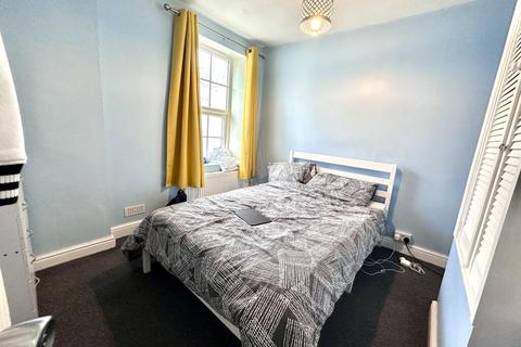 undefined, 4 Radnor Street