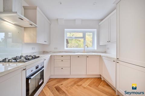 3 bedroom end of terrace house for sale, Juniper Terrace, Shalford GU4