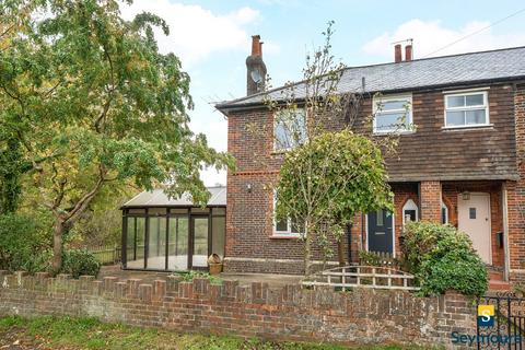 3 bedroom end of terrace house for sale, Juniper Terrace, Shalford GU4