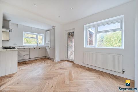 3 bedroom end of terrace house for sale, Juniper Terrace, Shalford GU4
