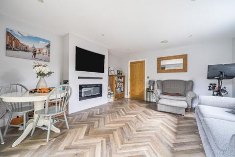 2 bedroom flat for sale, Ridgway Road, Farnham, GU9