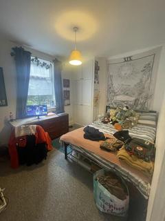 1 bedroom in a house share to rent, 15 Napier Terrace - Basement
