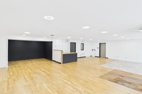Showroom to rent, 22 Douglas St Kilmarnock KA1 1RB