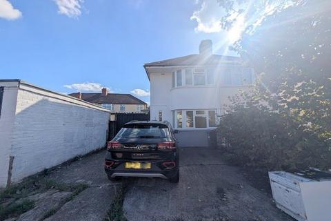 undefined, Longford Avenue, Feltham, TW14