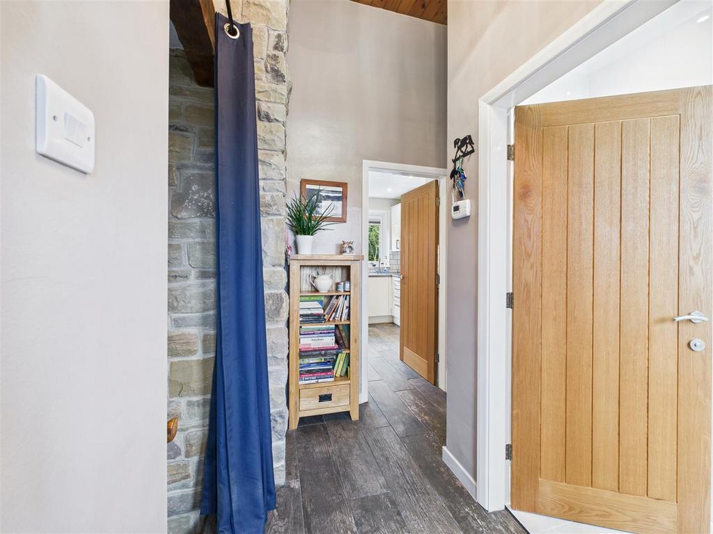 CAM05476 G0-PR0074-STILL009.jpg