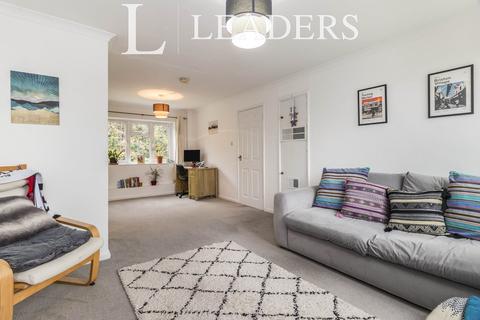 2 bedroom flat to rent, Berkeley Court, Weybridge, KT13