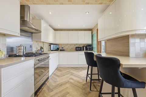 4 bedroom terraced house for sale, The Upway, Basildon, Essex, SS14