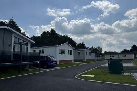 2 bedroom park home for sale, Rainham, Kent, ME8