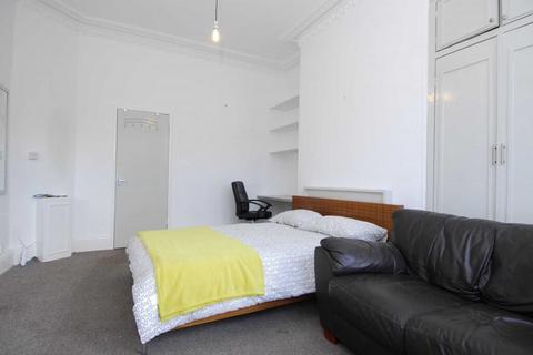 1 bedroom apartment to rent, 36 Houndiscombe Road, Flat 1