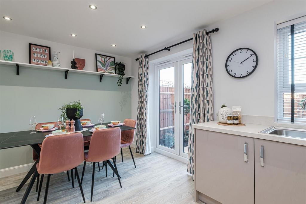 Kitchen / Dining