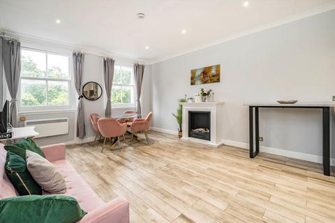 3 bedroom flat for sale, Stanhope Gardens, London SW7
