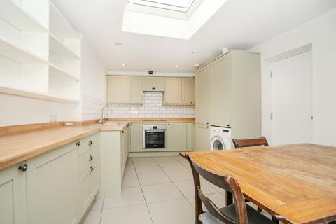 2 bedroom apartment to rent, Tregothnan Road, London, SW9
