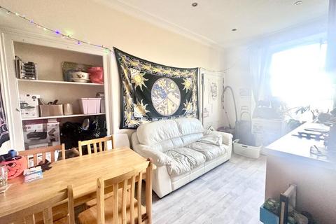 undefined, 24 Woodland Terrace Flat 5
