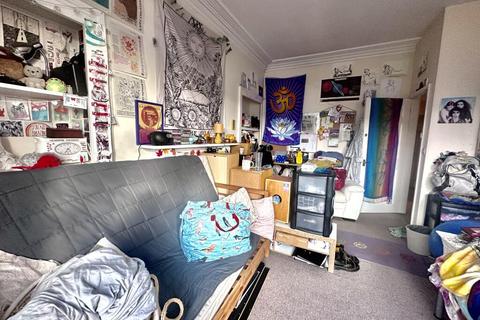 undefined, 24 Woodland Terrace Flat 5