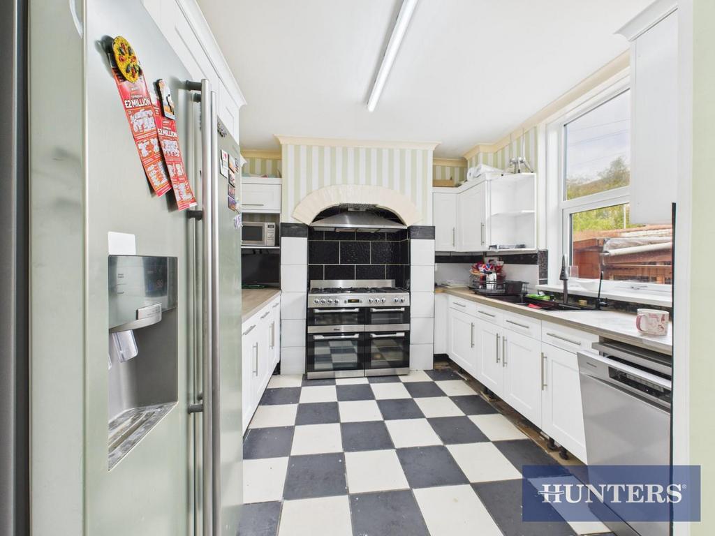 CAM05333 G0-PR0276-STILL005.jpg