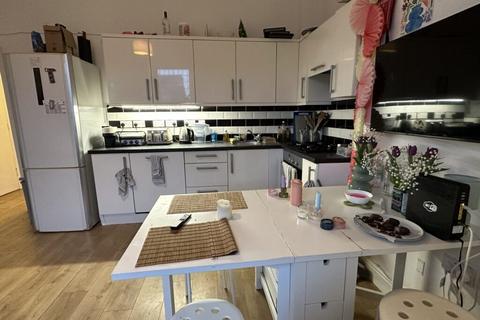 7 bedroom apartment to rent, Fallowfield M14