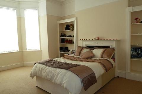 undefined, 7 Wake Street, GFF