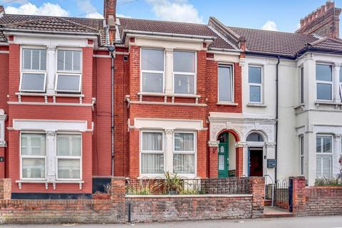 West Road, Westcliff-on-Sea SS0