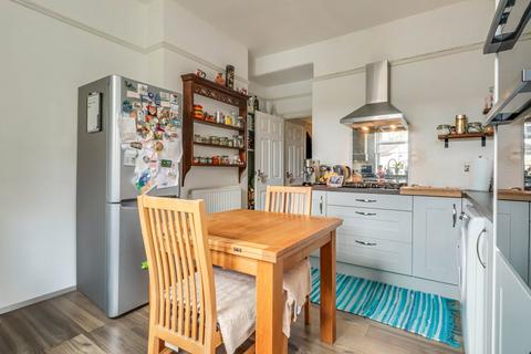 2 bedroom flat for sale, West Road, Westcliff-on-Sea SS0