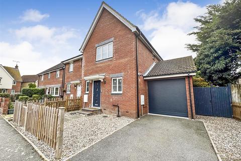 2 Anchorage View, St Lawrence, Southminster, CM0 7JH