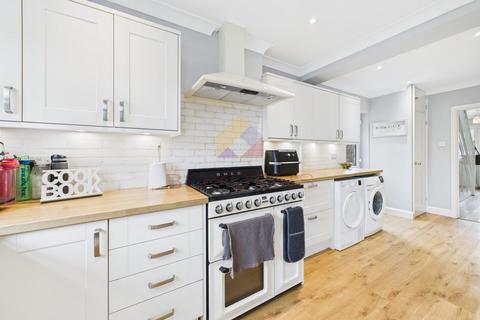 4 bedroom detached house for sale, King Harold Road, Colchester CO3