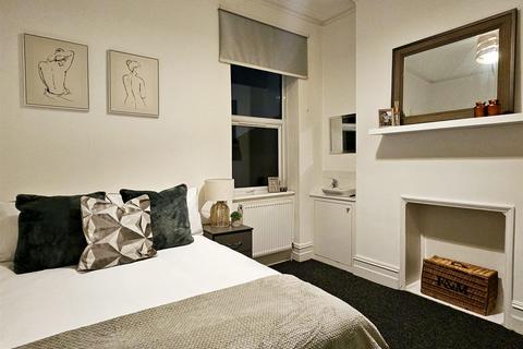 6 bedroom flat for sale, Chamberlayne Road, Kensal Rise, NW10 3ND