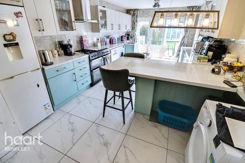 4 bedroom semi-detached bungalow for sale, The Avenue, Benfleet