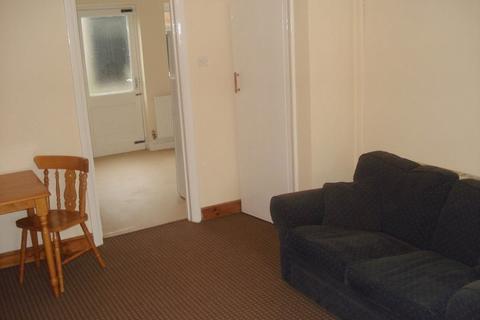 3 bedroom house to rent, 5 Poole Cresent, B17 0PE
