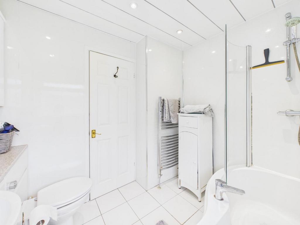 CAM04899 G0-PR0212-STILL008.jpg