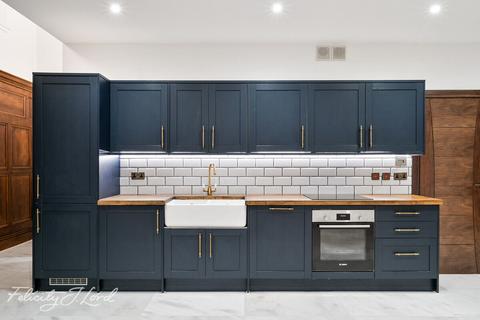 1 bedroom character property for sale, Ashmore Road, London