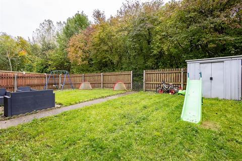 undefined, Alder Close, Leyland