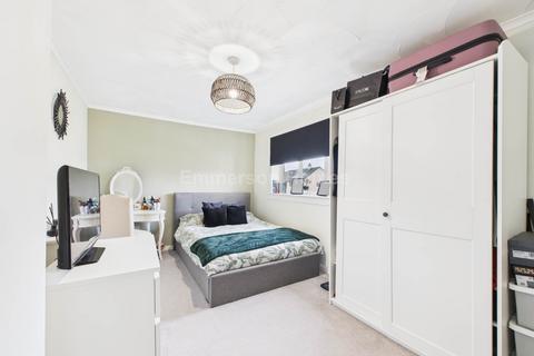 15 Birch Crescent, Johnstone, PA5 0DD