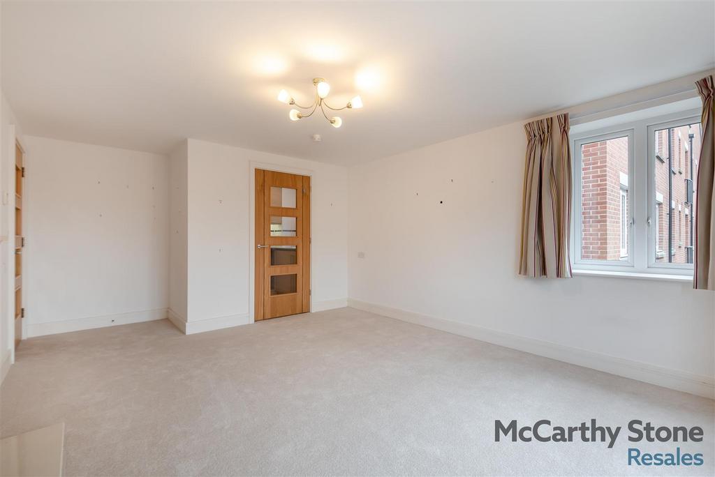 8666191-interior03.jpg
