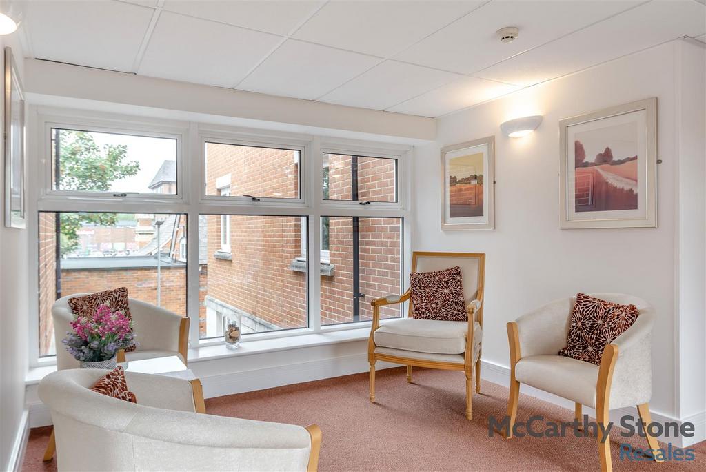 8666191-interior13.jpg