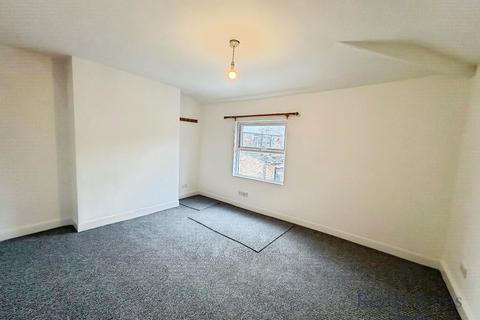 3 bedroom end of terrace house to rent, Bridge Road, Liverpool L18