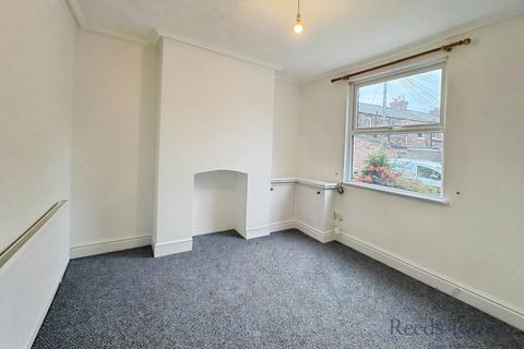 3 bedroom end of terrace house to rent, Bridge Road, Liverpool L18