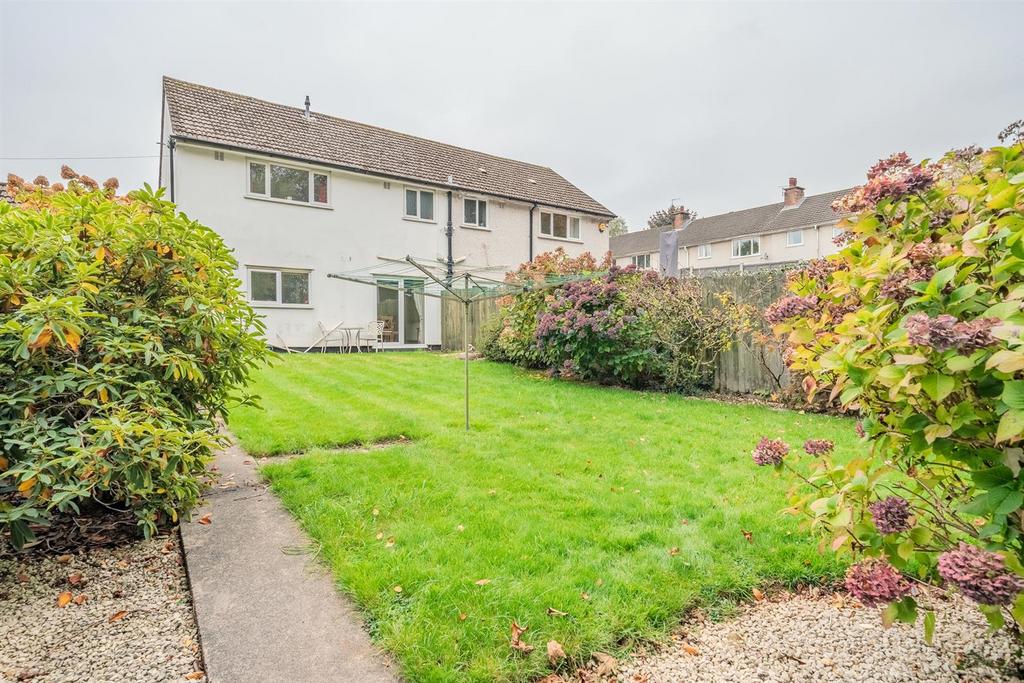 2 Tynewydd North Close-19.jpg