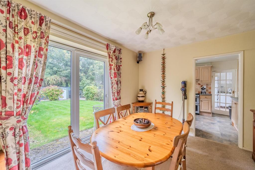 2 Tynewydd North Close-11.jpg