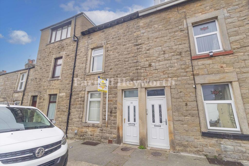 Highfield Road, Carnforth LA5 3 bed house - £160,000