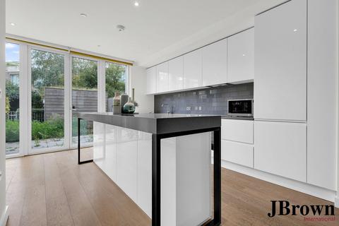 undefined, Admiralty Avenue, London, E16