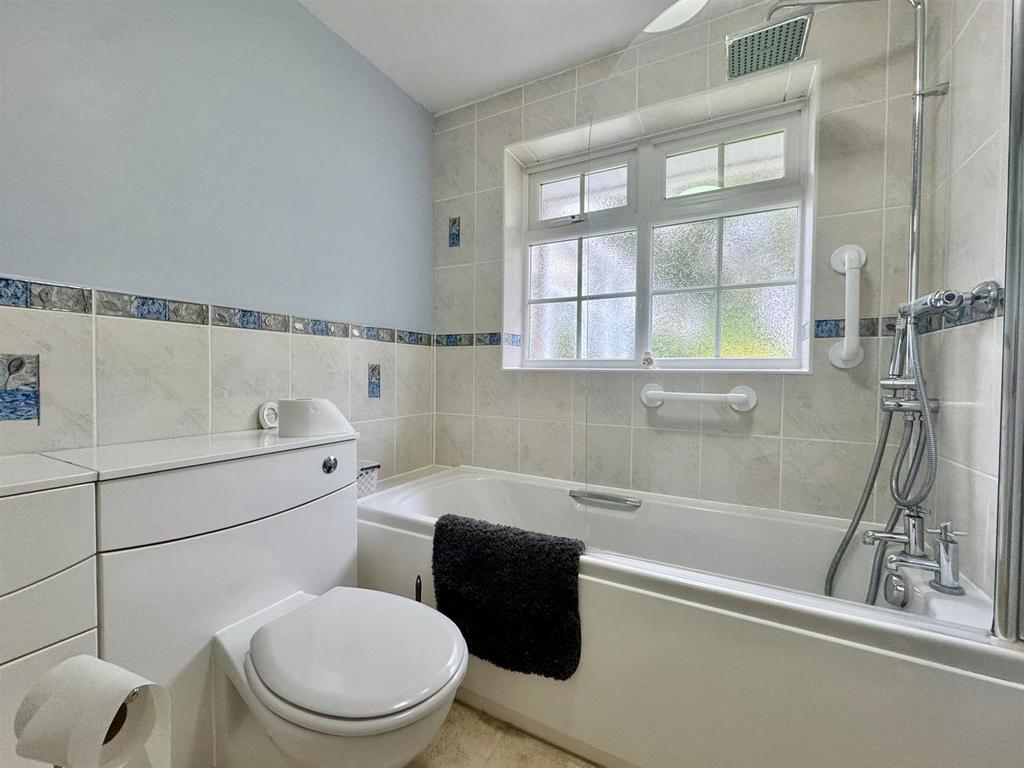 Bathroom.jpg