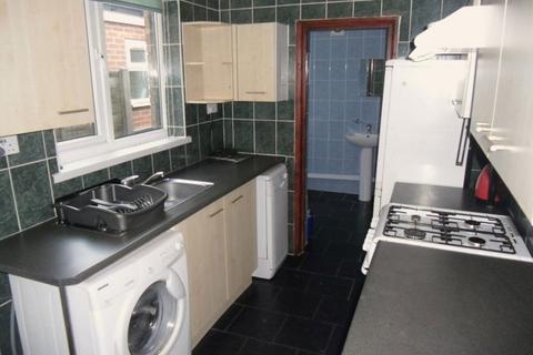 4 bedroom house to rent, 268 Hubert Road, B29 6EP