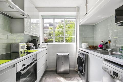 1 bedroom flat for sale, St Ivian Court, Colney Hatch Lane, Muswell Hill, London N10 1EL